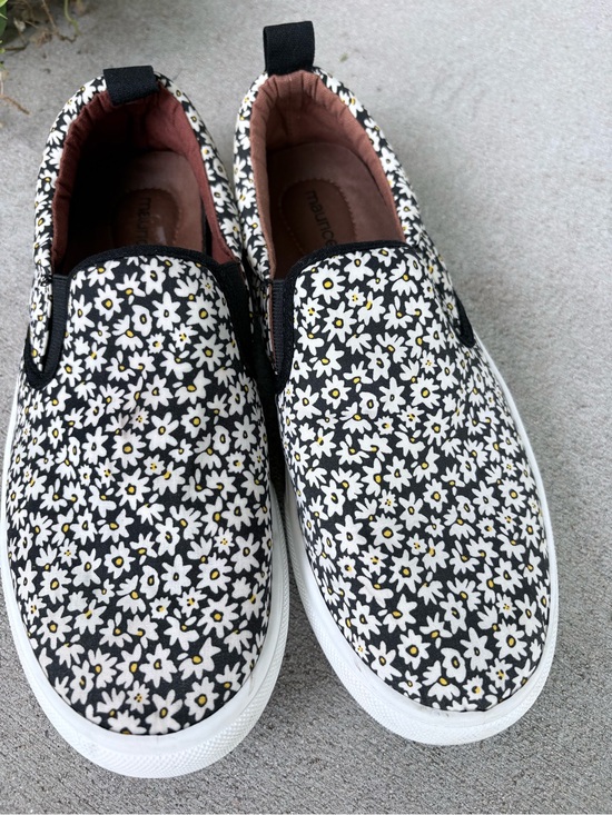 Maurices Shoes - Maurices SuperCush Kate Black & White Daisy Slip-On Sneakers Size 9
